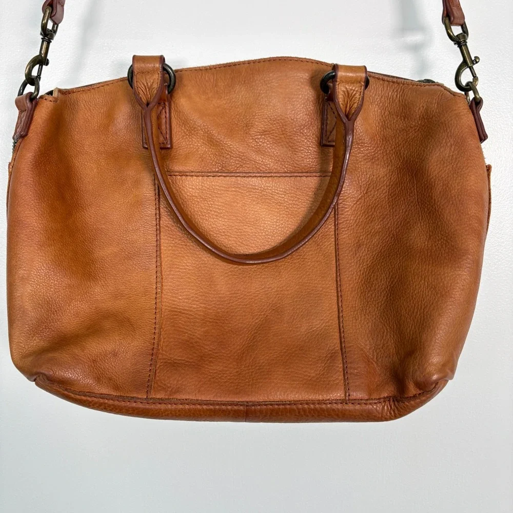 American Leather Co Women Satchel OS Tan‎ Pebbled Leather Crossbody Handbag